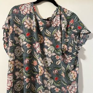 LOFT flower top